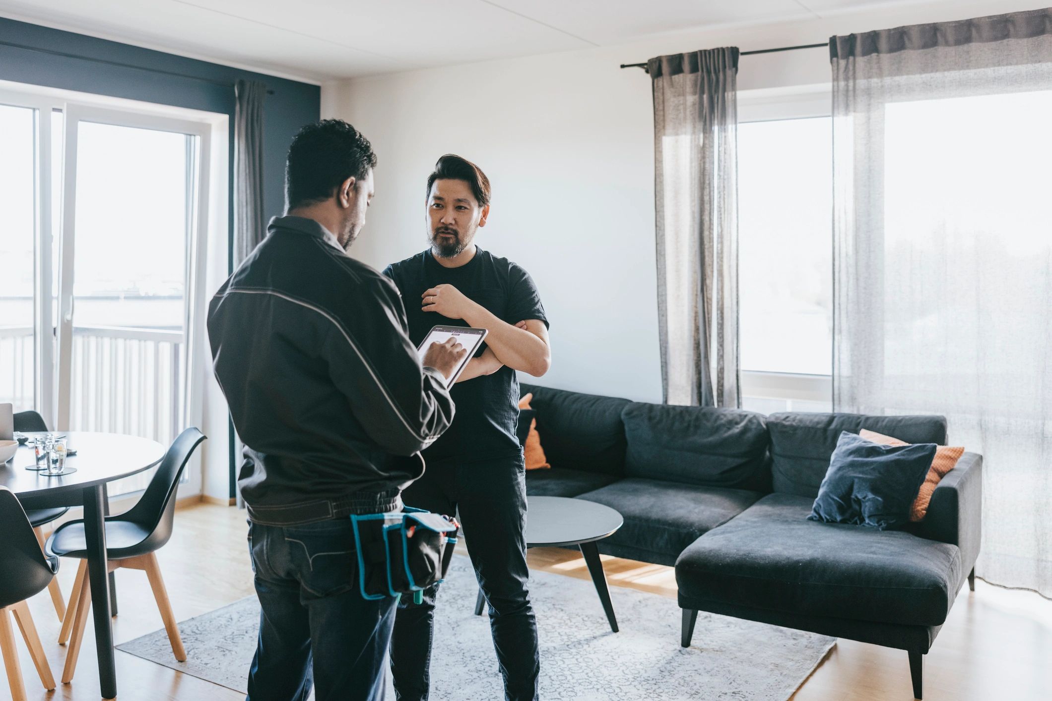 Customer speaking with a technician